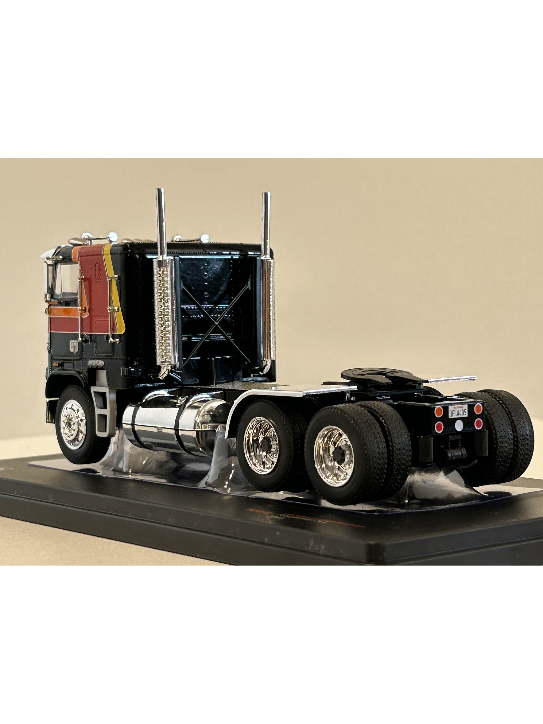 Freightliner FLA 1993 – Camión Clásico Escala 1:43 Ixo Models 18