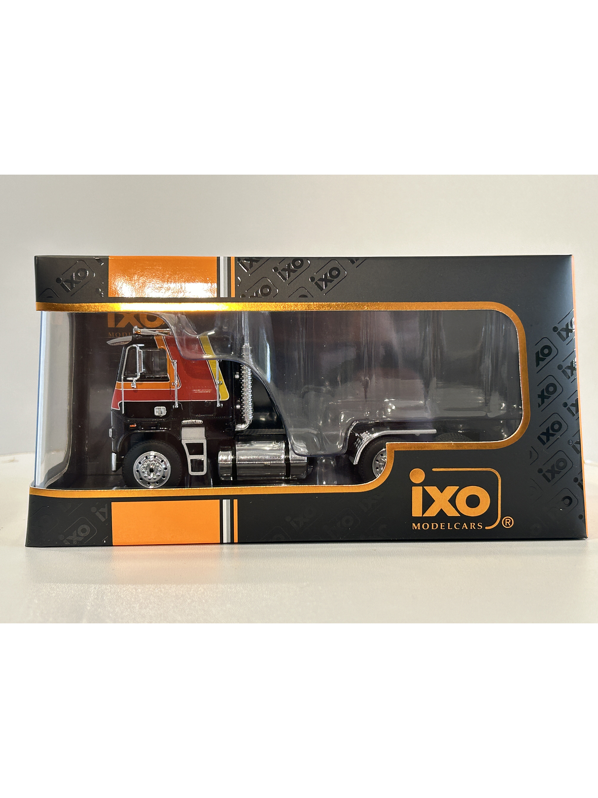Freightliner FLA 1993 – Camión Clásico Escala 1:43 Ixo Models 20