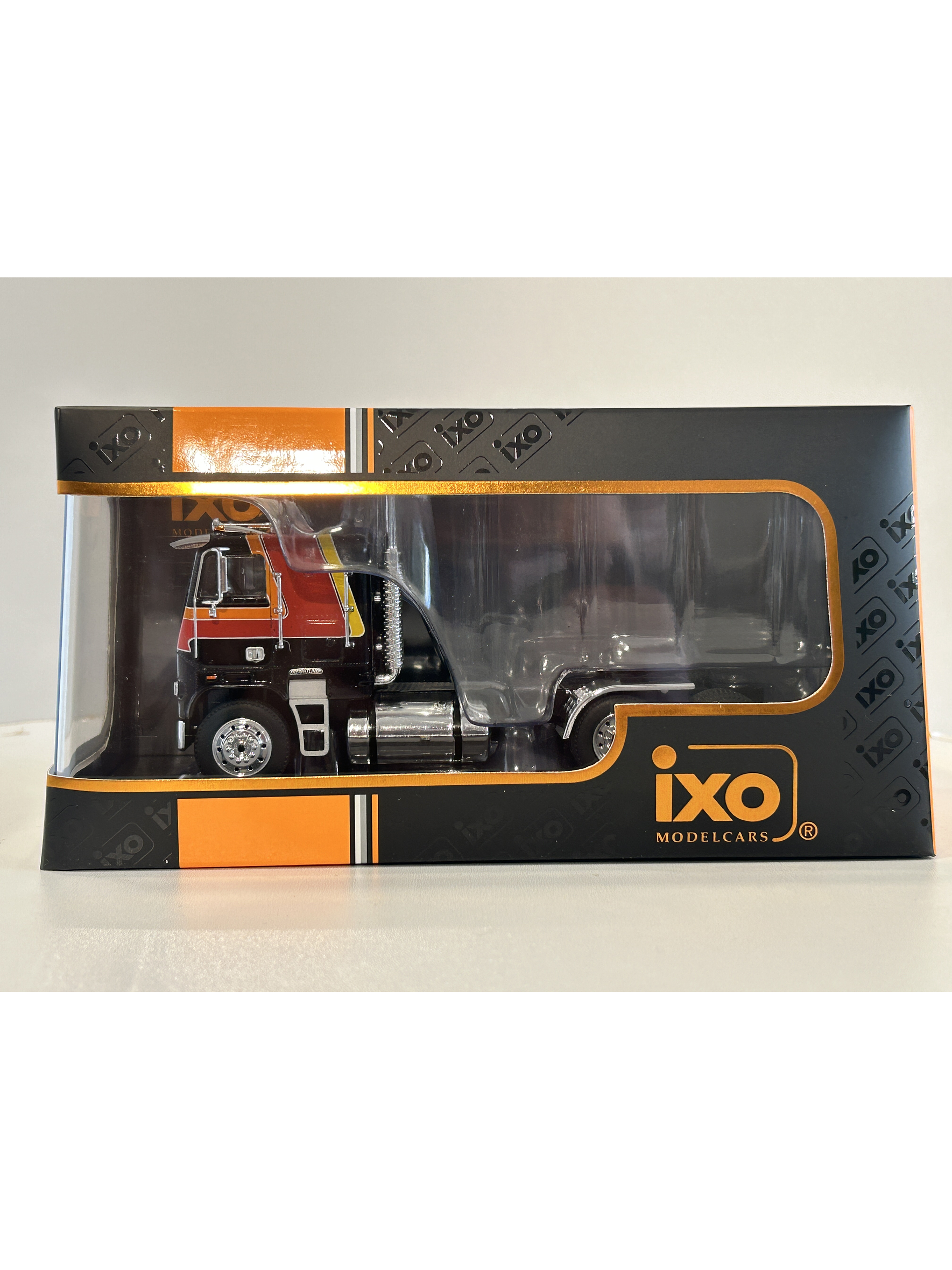 Freightliner FLA 1993 – Camión Clásico Escala 1:43 Ixo Models 20
