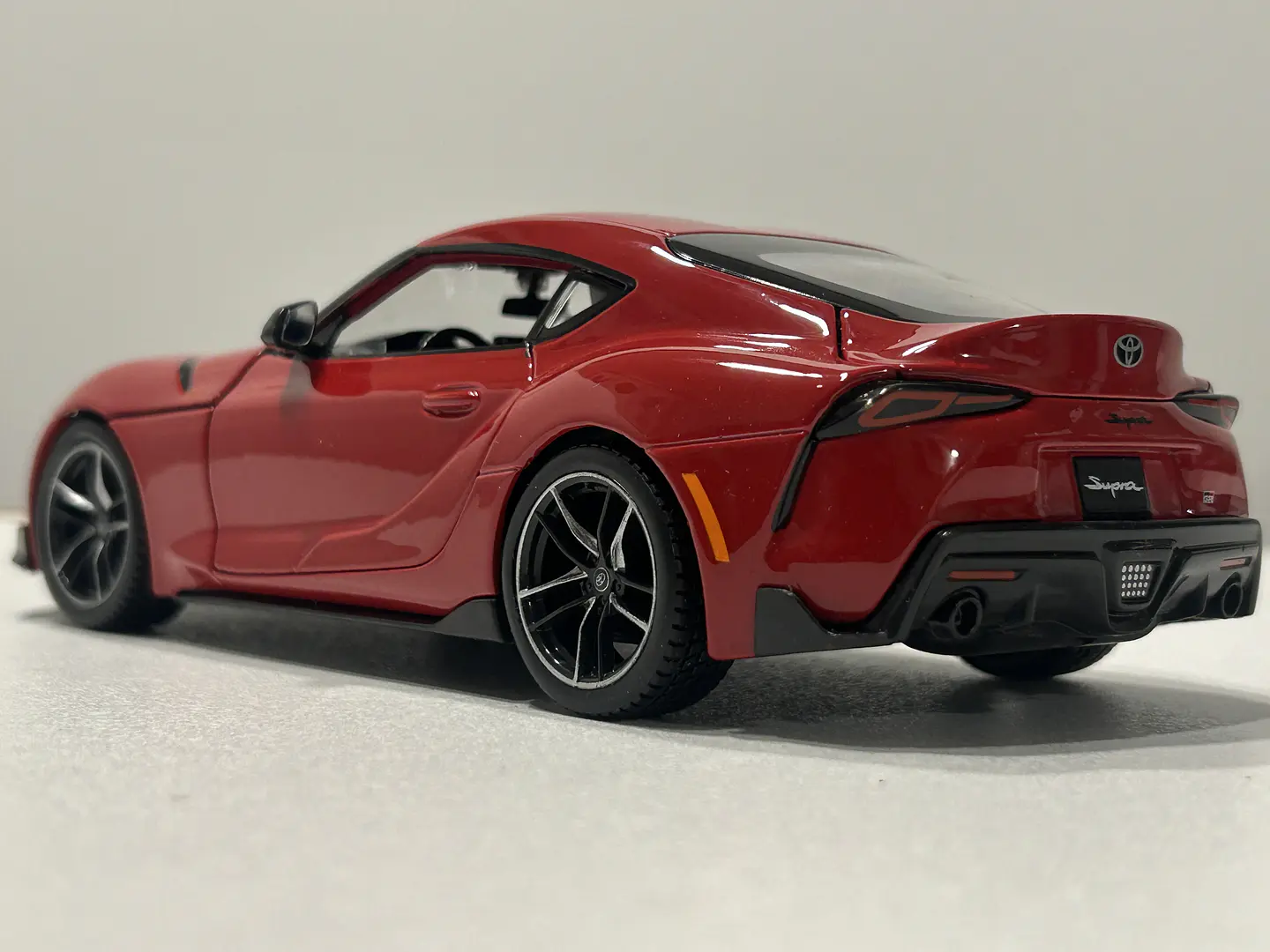 Auto Toyota GR Supra | Maisto 1:24 Coleccionable 16