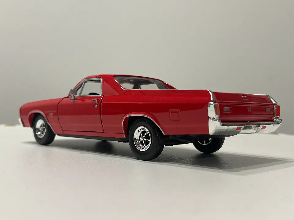 Camioneta Chevrolet El Camino SS 396 (1970) | Motormax 1:24 6