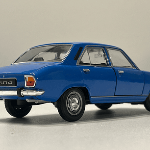 Peugeot 504 1975 azul Welly 1:24 – Clásico familiar y taxi de los 70