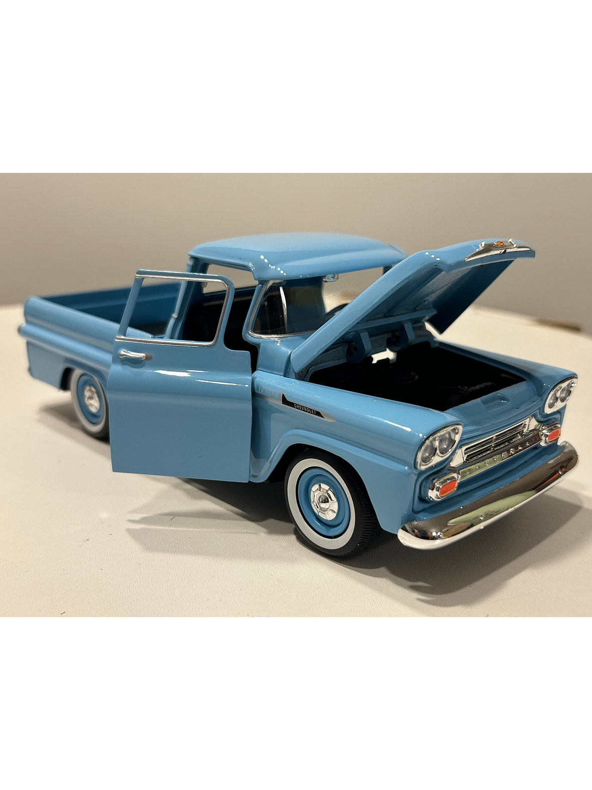 Chevrolet Apache Fleetside 1958 Motormax 1:24 – Pickup clásica americana de colección 5
