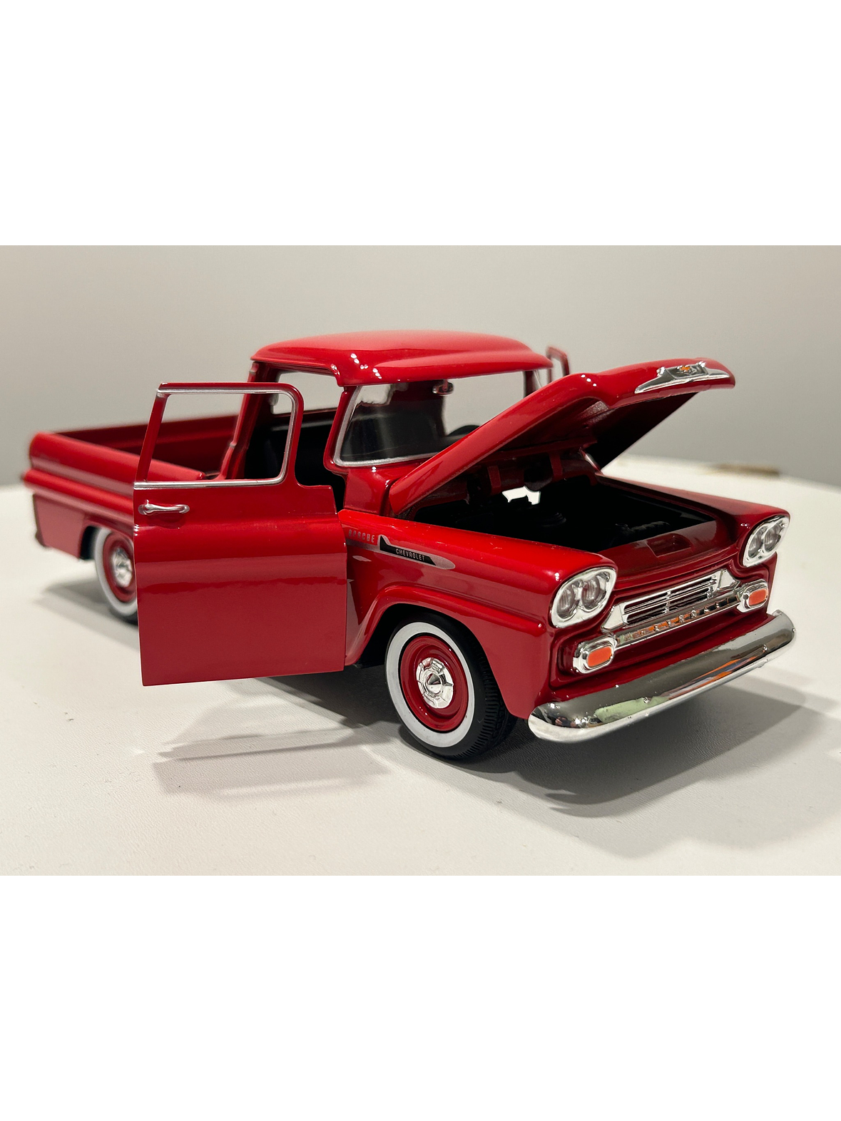 Chevrolet Apache Fleetside 1958 Motormax 1:24 – Pickup clásica americana de colección 2