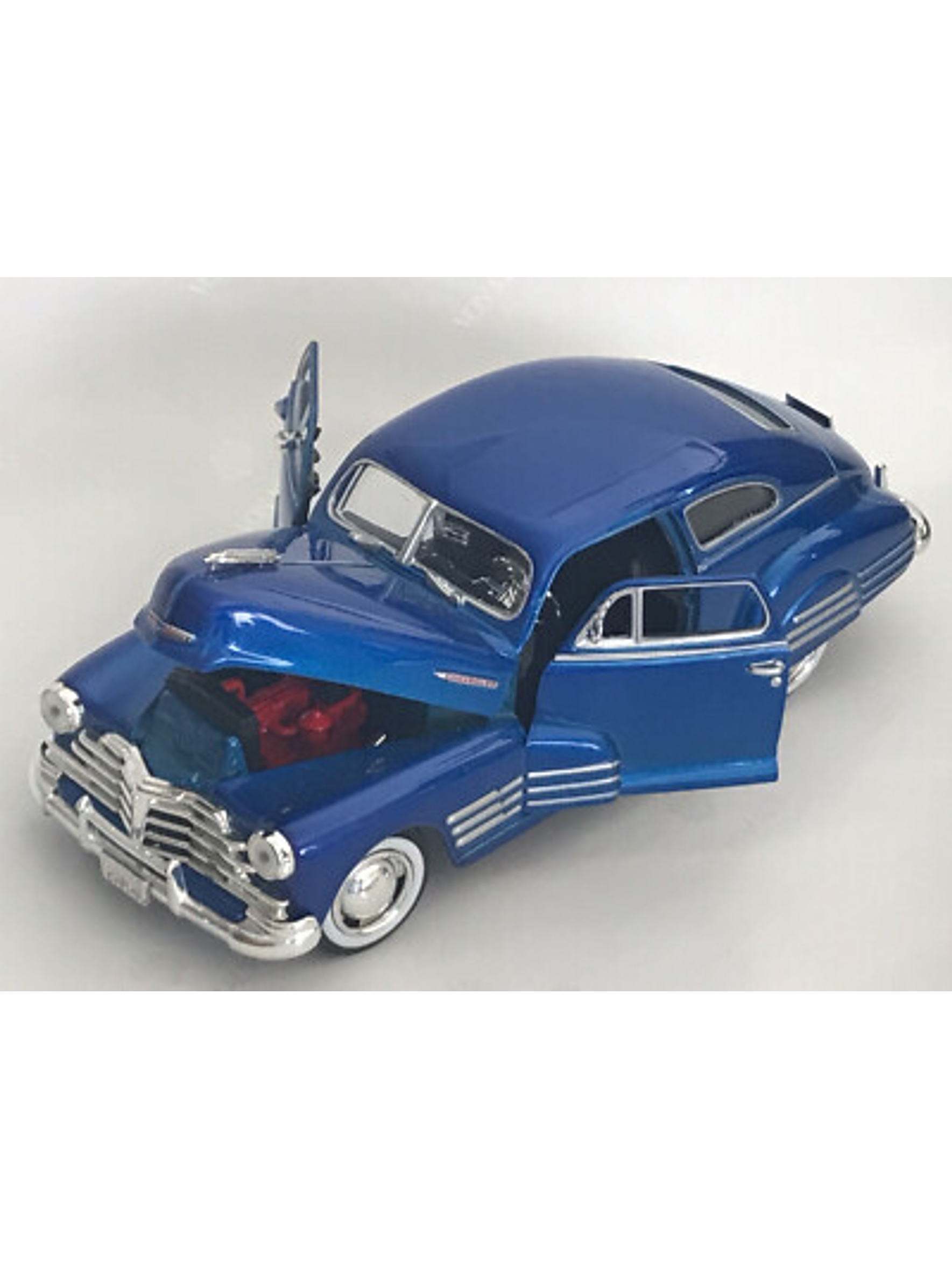 Motormax 1:24 Chevrolet Aerosedan Fleetline 1948 azul metálico – Clásico americano de posguerra para coleccionistas exigentes 1
