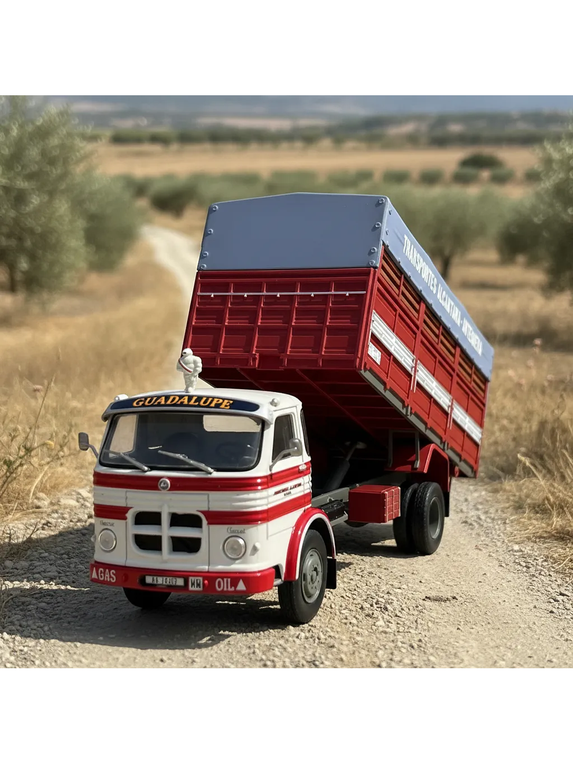 Pegaso 1095 “Transportes Alcántara” 1969 – Escala 1:43 | Die-cast Salvat (IXO) 1