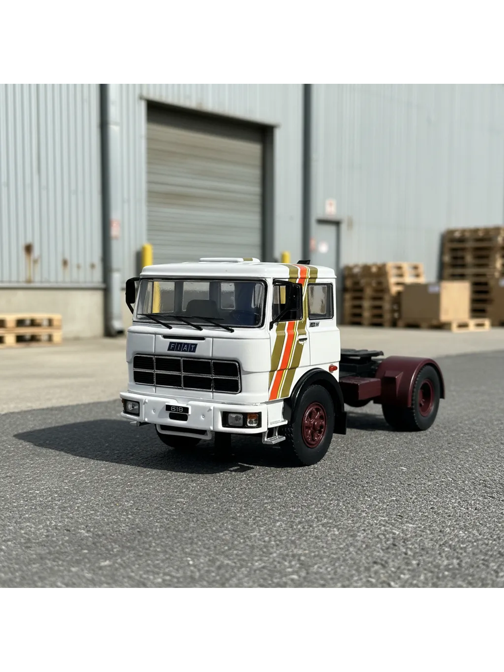 Fiat 619 N1 (1980) a Escala 1:43 | Ixo Models Camión Clásico Die-cast 1