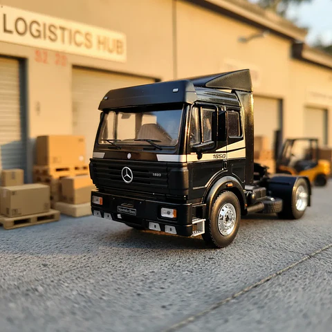 Mercedes-Benz SK II 1850 1994 (1:43) – Camión Clásico Die-cast Ixo