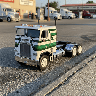 Freightliner FLA 1993 – Camión Clásico Escala 1:43 Ixo Models