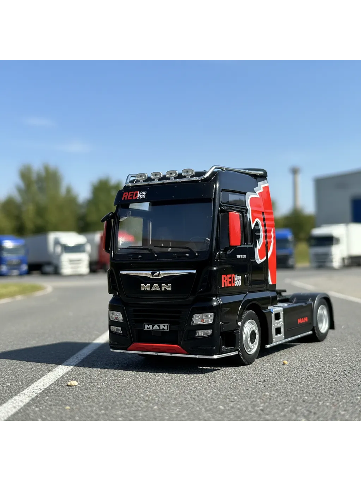 MAN TGX XXL EvoLion 2020 (1:43) – Camión Europeo Premium Ixo Models 23