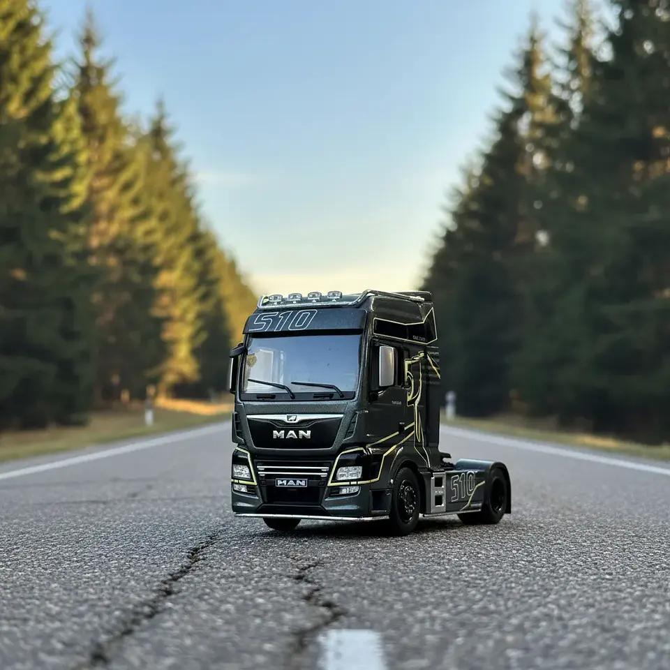 Camión MAN TGX XXL EvoLion (2020) | IXO Escala 1:43 15
