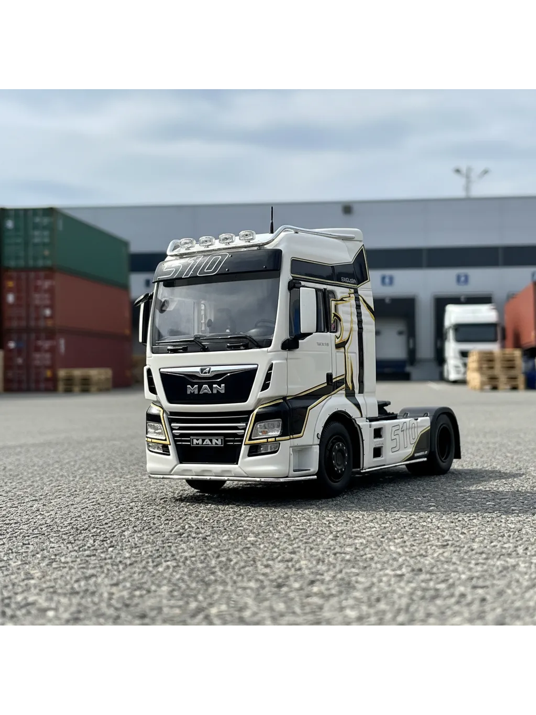 MAN TGX XXL EvoLion 2020 (1:43) – Camión Europeo Premium Ixo Models 12
