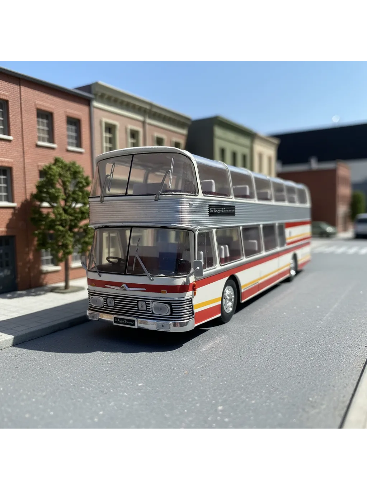 Bus Neoplan Skyliner NH 22L – Miniatura Ixo Models Escala 1:43 (Doble piso de lujo) 1