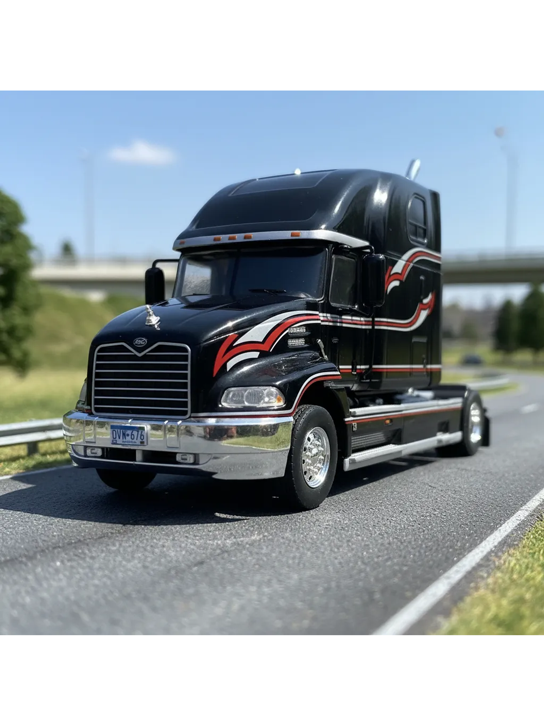 Camión A Escala Mack Visión 2000. Ixo Models. 1:43 1