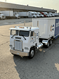 Freightliner FLA NorthAmerican – Camión Clásico Americano – 1:43 - Miniatura 1