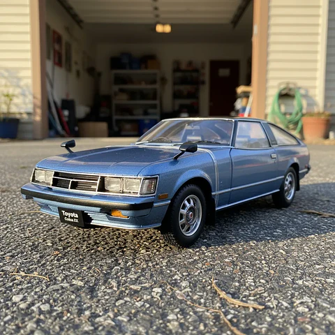 Auto Toyota Celica XX 1978 azul metalizado/negro 1:24