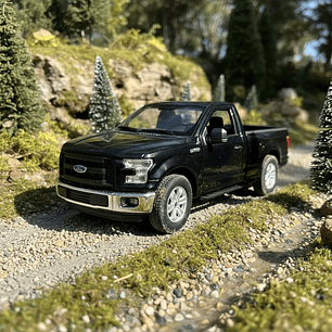 WELLY Ford F-150 Regular Cab 2015 1:24  – Pick-up a escala die-cast con puertas y portalón operativos | Chile.  SIN CAJA ORIGINAL