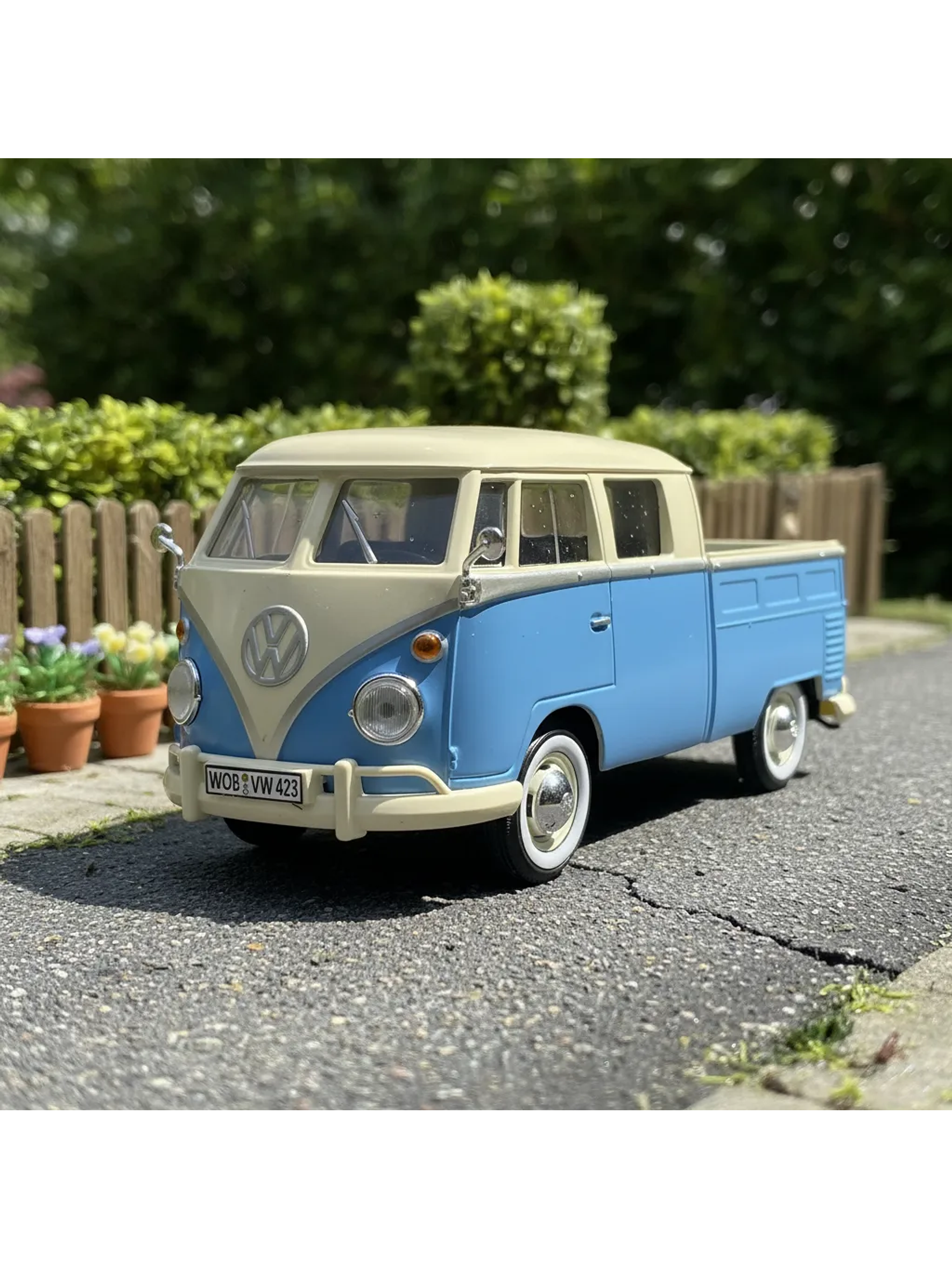 Motormax Volkswagen T1 DoKa (Double Cab Pickup), 1:24 – Timeless Legends 11