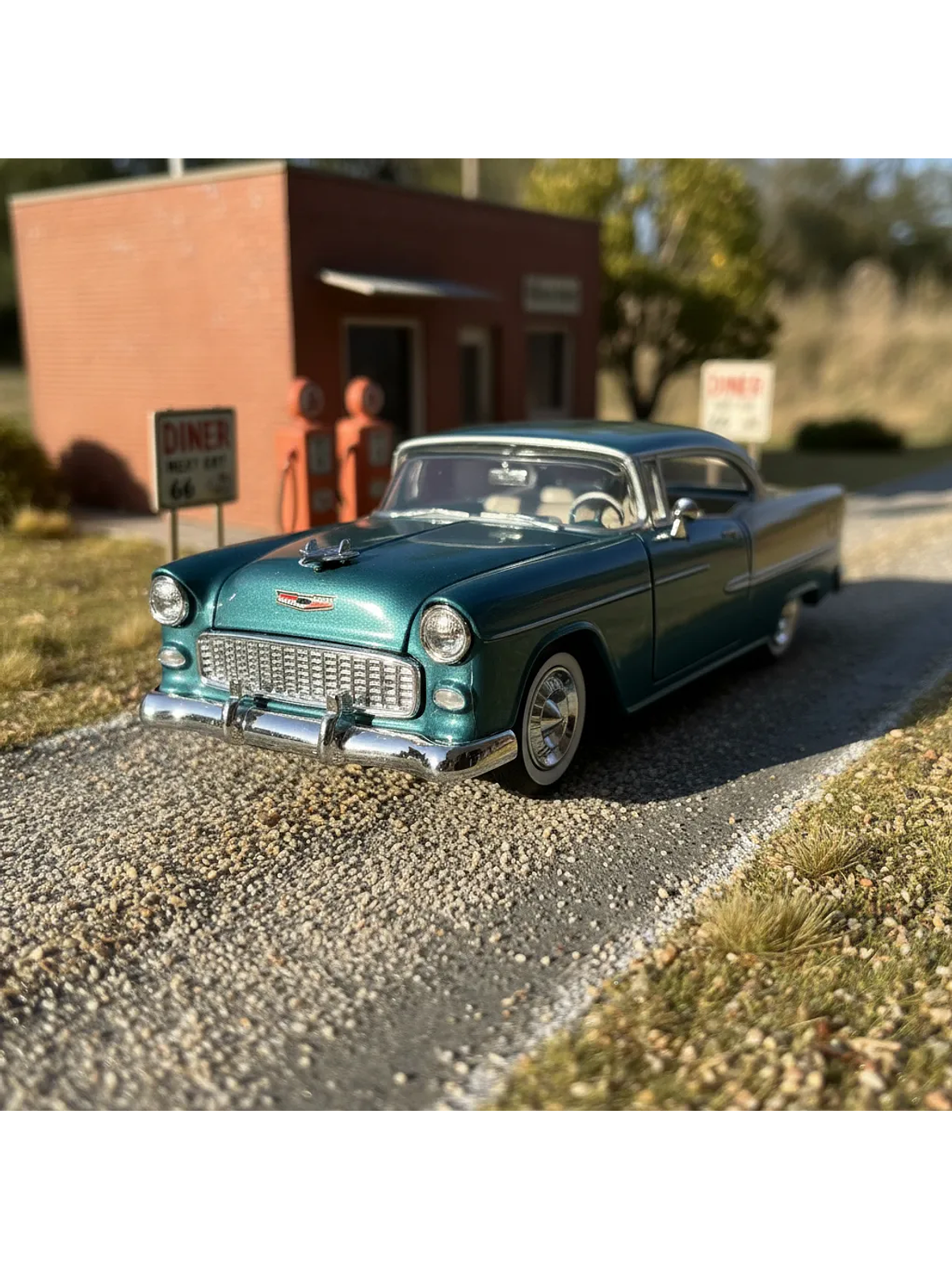 Motormax Chevrolet Bel Air Hardtop 1955 1:24 (verde metálico/beige) – Edición “Timeless Legends” 1
