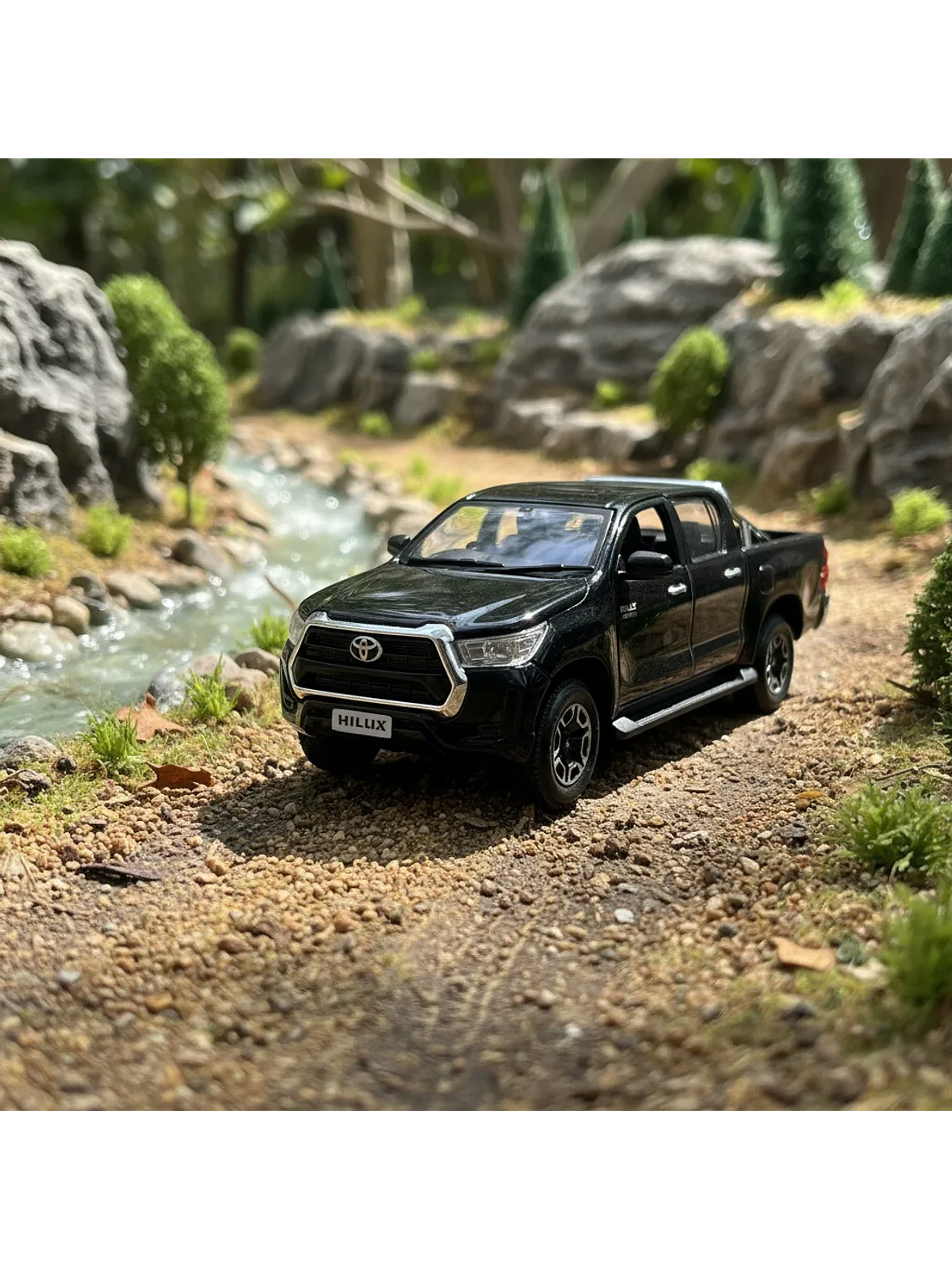 Maisto 1:27 Toyota Hilux Doble Cabina – Camioneta die-cast de trabajo y leyenda en Chile 15