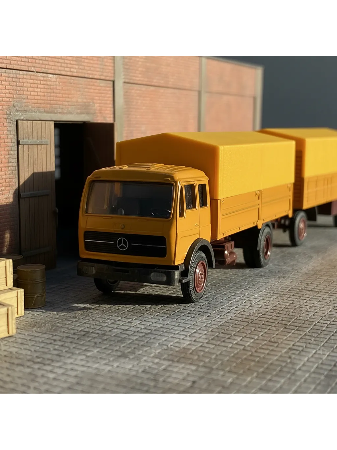 NZG 1:50 Mercedes-Benz 1632/1932 NG con carro lona | Diecast clásico “Made in W. Germany” 1