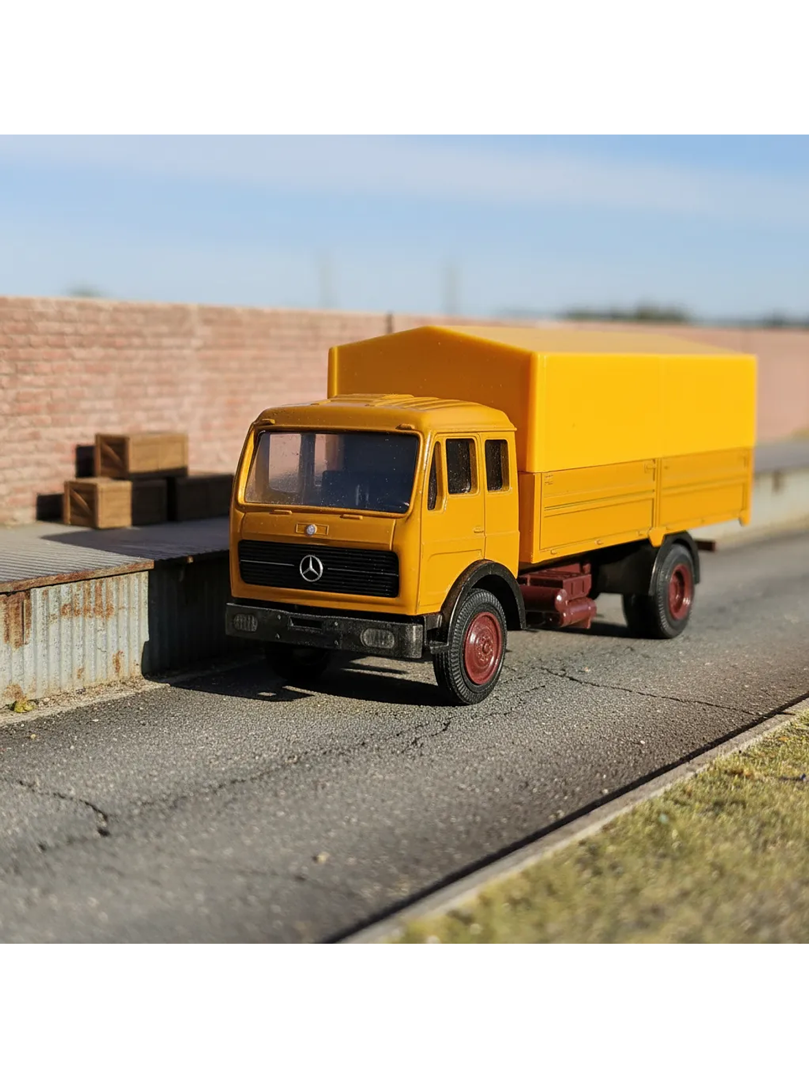 NZG 1:50 Mercedes-Benz 1632/1932 NG con carro lona | Diecast clásico “Made in W. Germany” 2