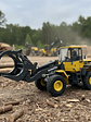 Komatsu WA250PT-5 1:50 CONRAD Modelle – Cargador frontal “tool carrier” de culto para operarios forestales y coleccionistas en Chile - Miniatura 1