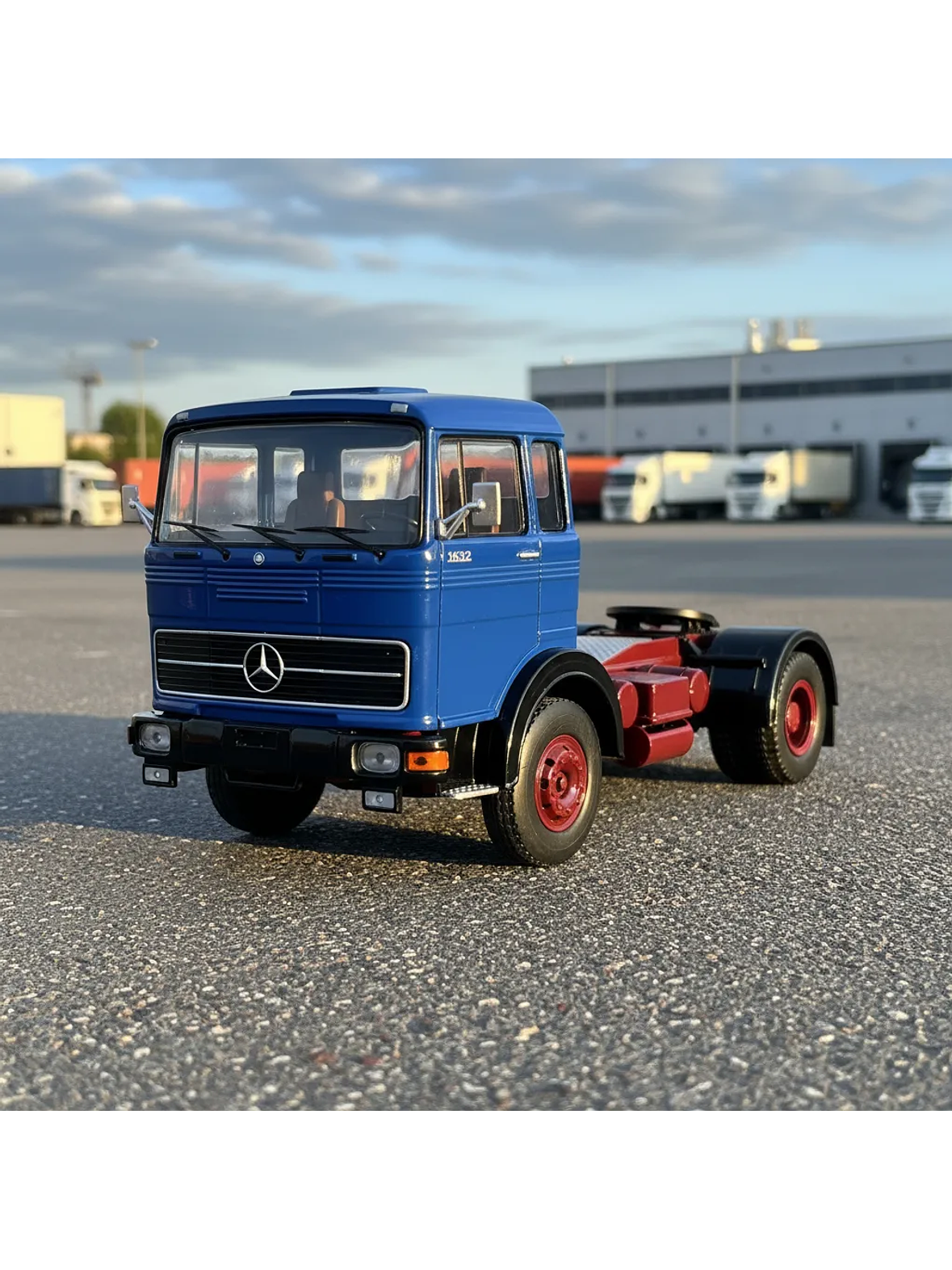 Camión Mercedes-Benz LPS 1632 (1970) | IXO models. Escala 1:43 – Tracto camión alemán clásico | Ruta Nostalgia Chile 1