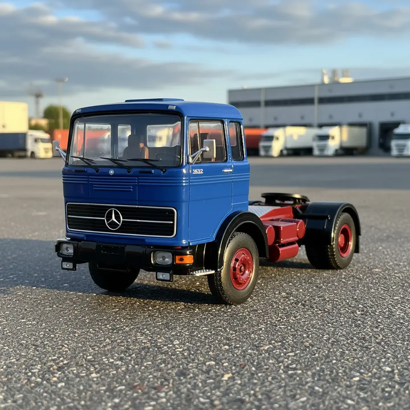 Camión Mercedes-Benz LPS 1632 (1970) | IXO 1:43 1