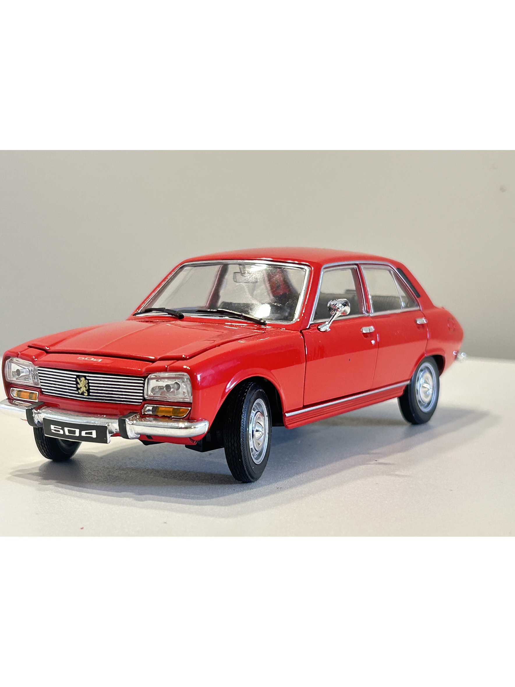 Peugeot 504 1975 azul Welly 1:24 – Clásico familiar y taxi de los 70 12