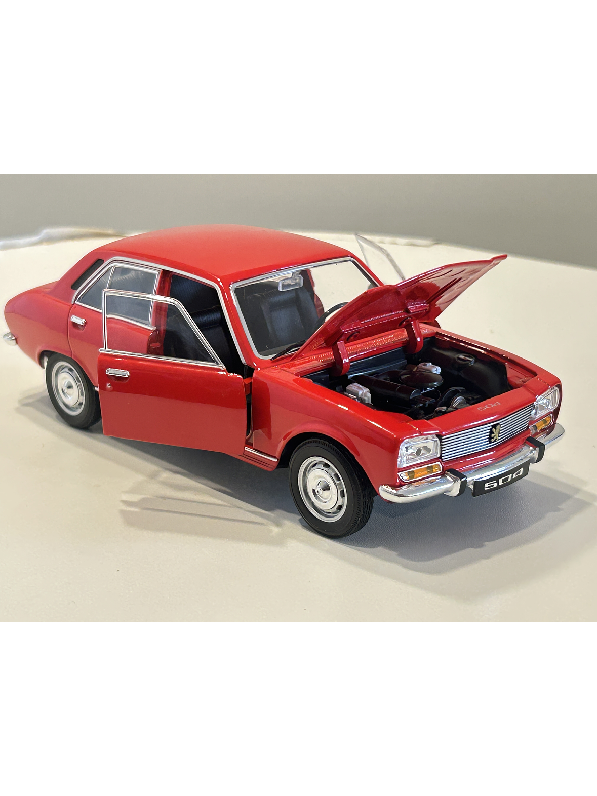 Peugeot 504 1975 azul Welly 1:24 – Clásico familiar y taxi de los 70 14