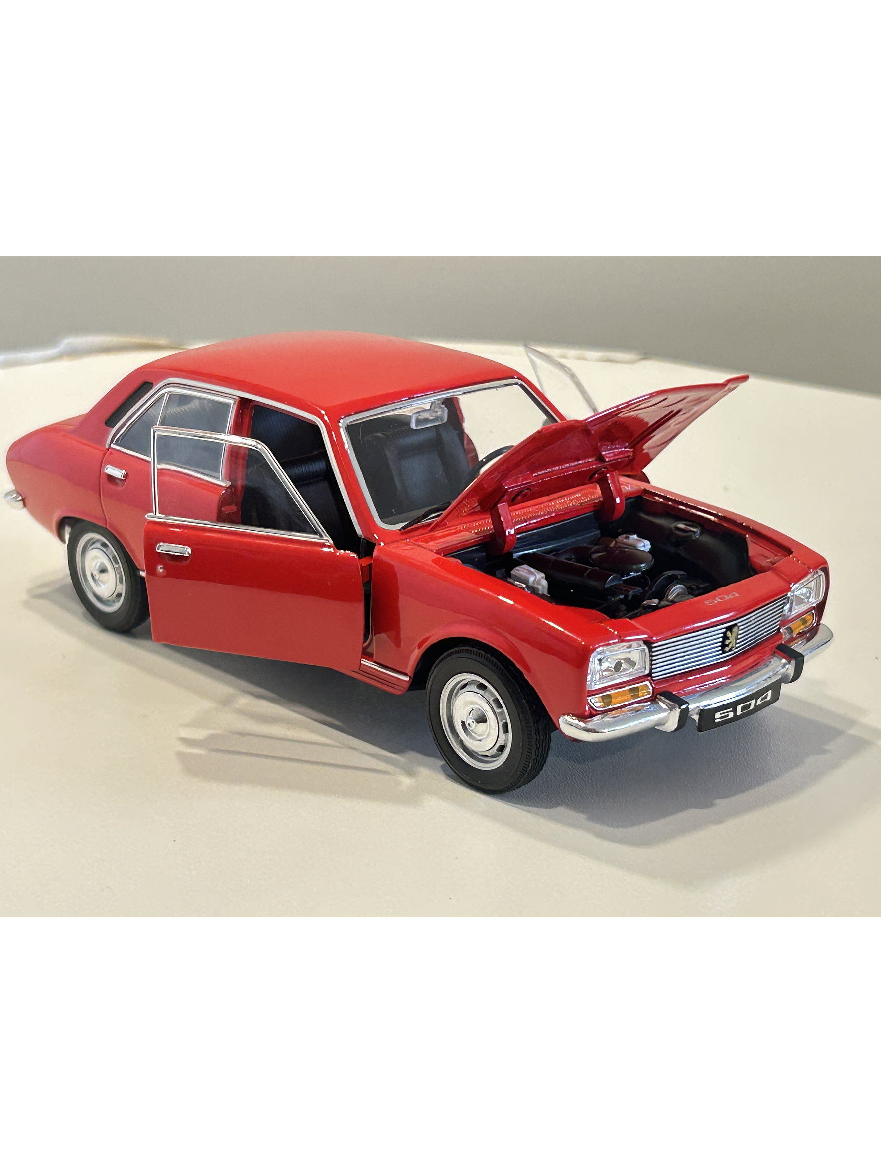 Peugeot 504 1975 azul Welly 1:24 – Clásico familiar y taxi de los 70 14