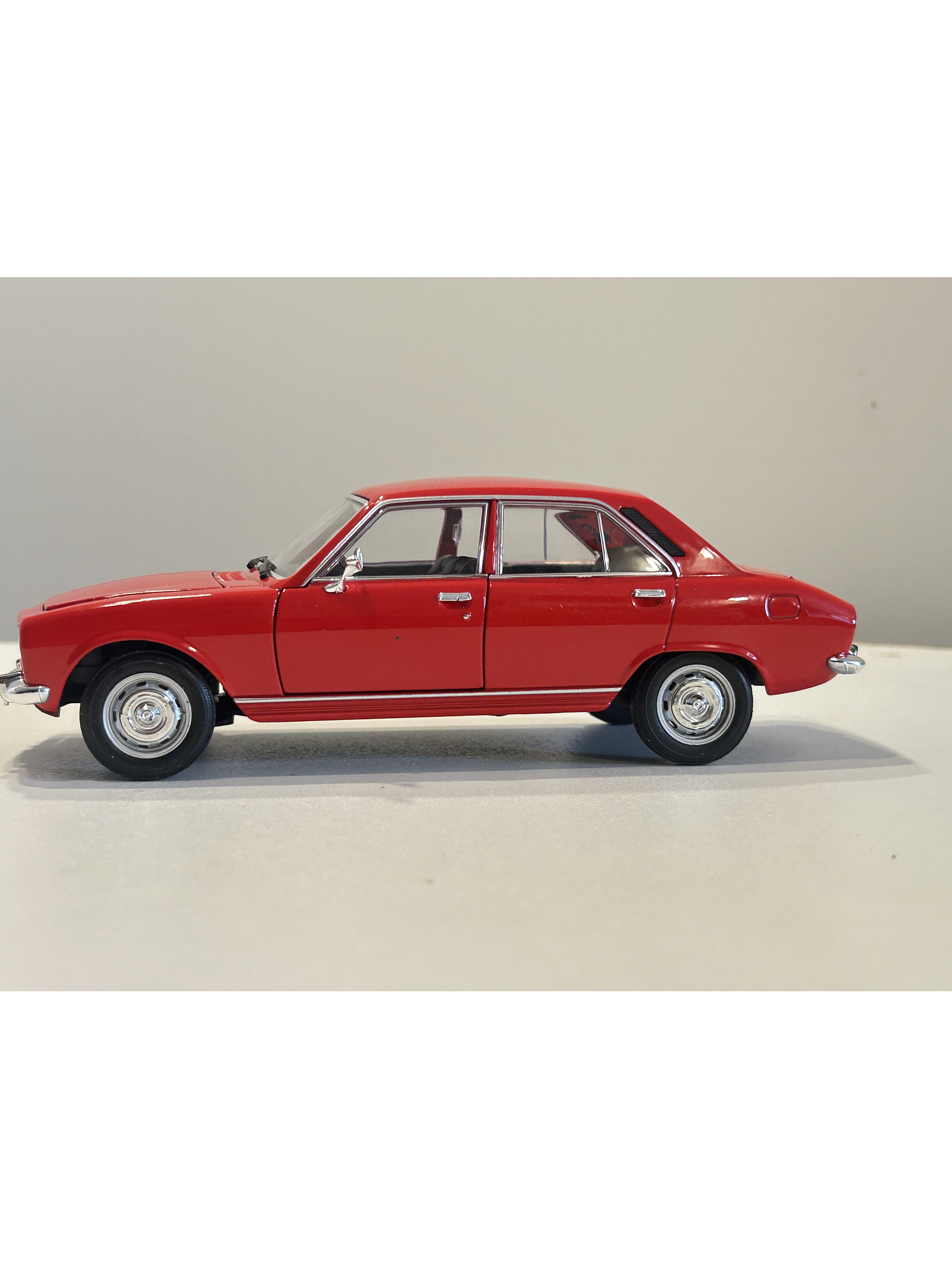 Peugeot 504 1975 azul Welly 1:24 – Clásico familiar y taxi de los 70 20