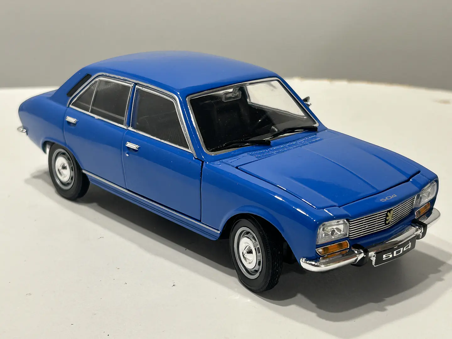 Auto Peugeot 504 1975 | Welly 1:24 Coleccionable 10