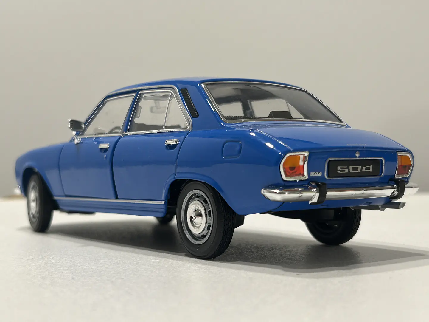 Auto Peugeot 504 1975 | Welly 1:24 Coleccionable 8