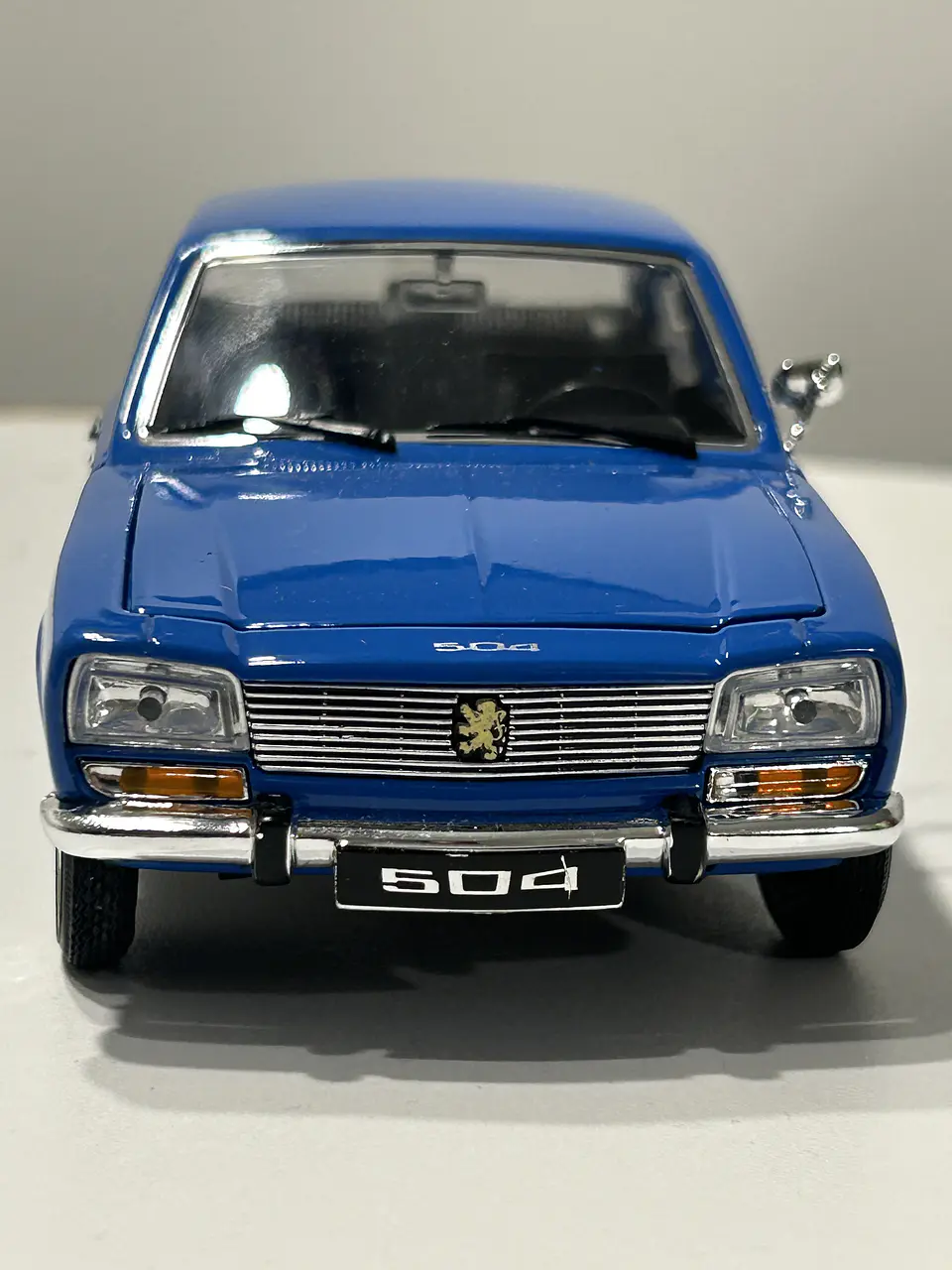 Auto Peugeot 504 1975 | Welly 1:24 Coleccionable 2