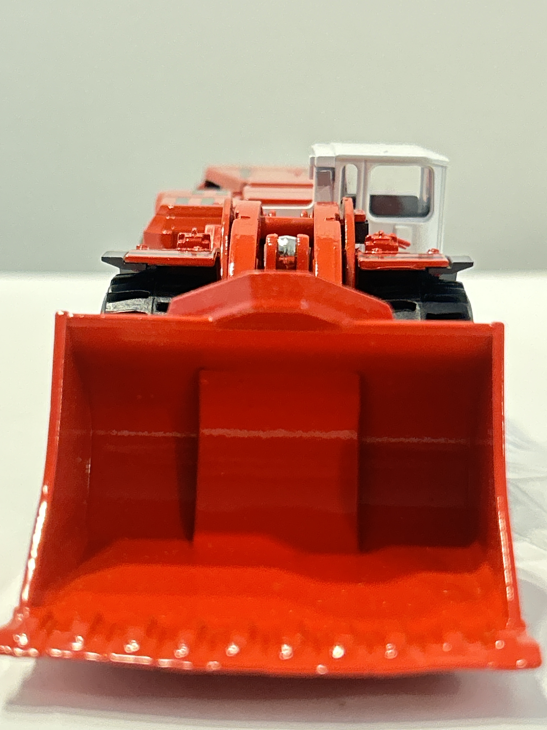 Cargadora subterránea Sandvik Toro LH621 Soletanche Bachy Conrad 1:50 – LHD minera de 21 toneladas para coleccionistas en Chile 2