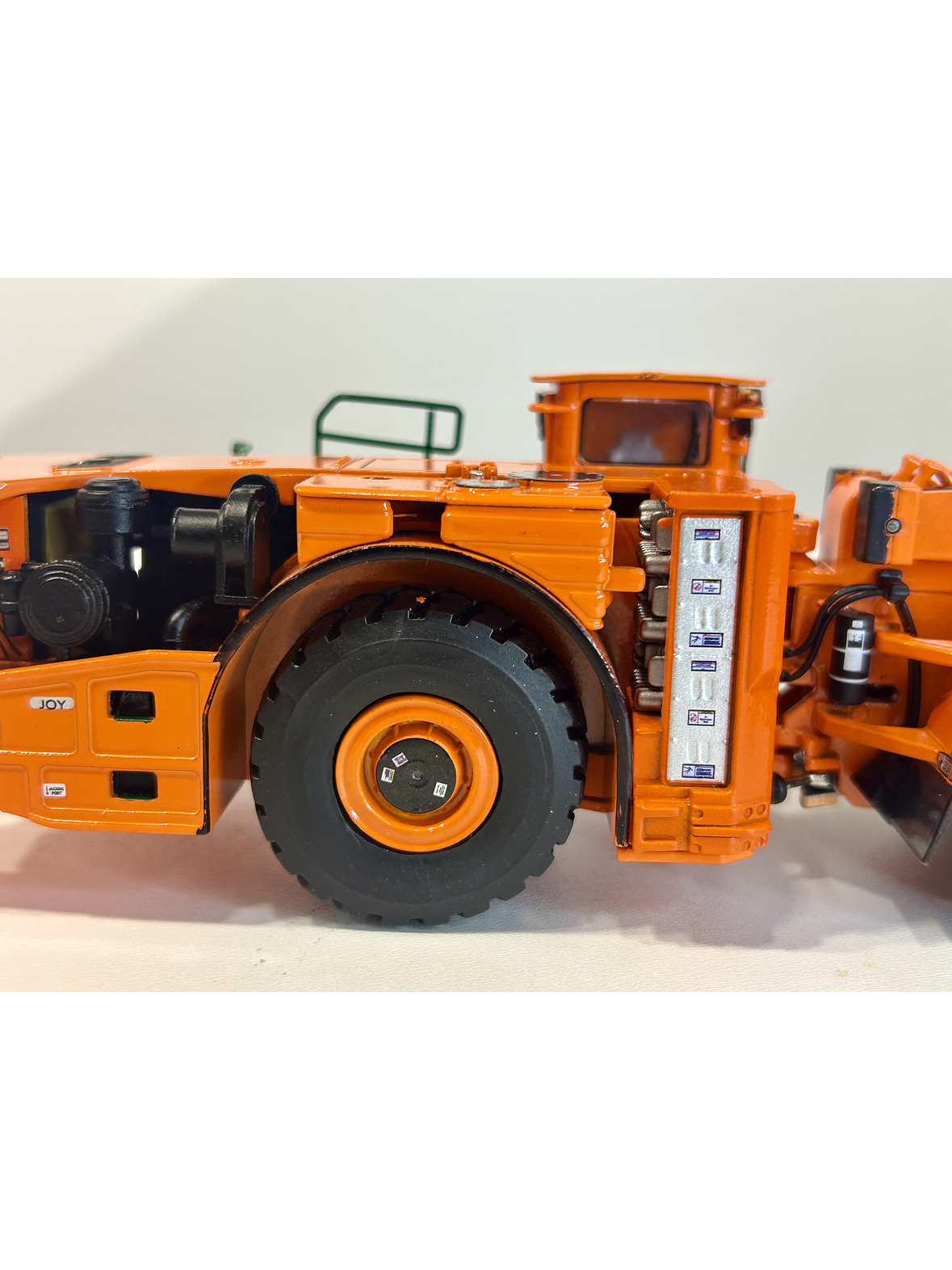 Cargador híbrido KOMATSU WX22H 1:50 – Modelo diecast de minería subterránea (naranja, fundido a presión) 5