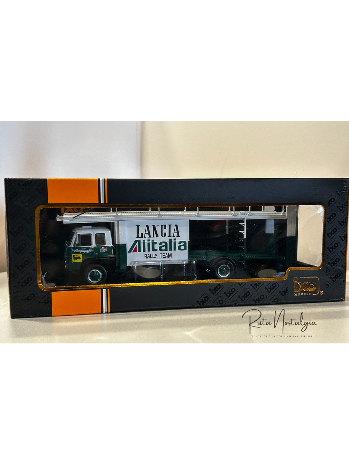 Camión Fiat 673 Lancia Alitalia Rally Team 1976 IXO 1:43 – Transportador de autos de rally clásico coleccionable 8