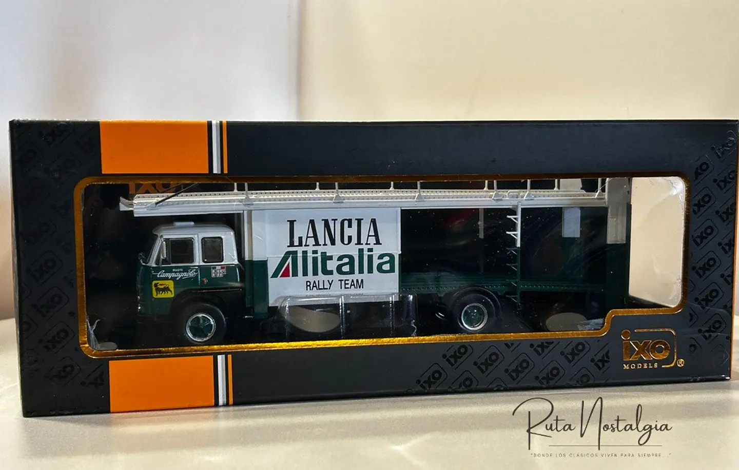 Camión Fiat 673 Lancia Alitalia Rally Team 1976 IXO 1:43 8