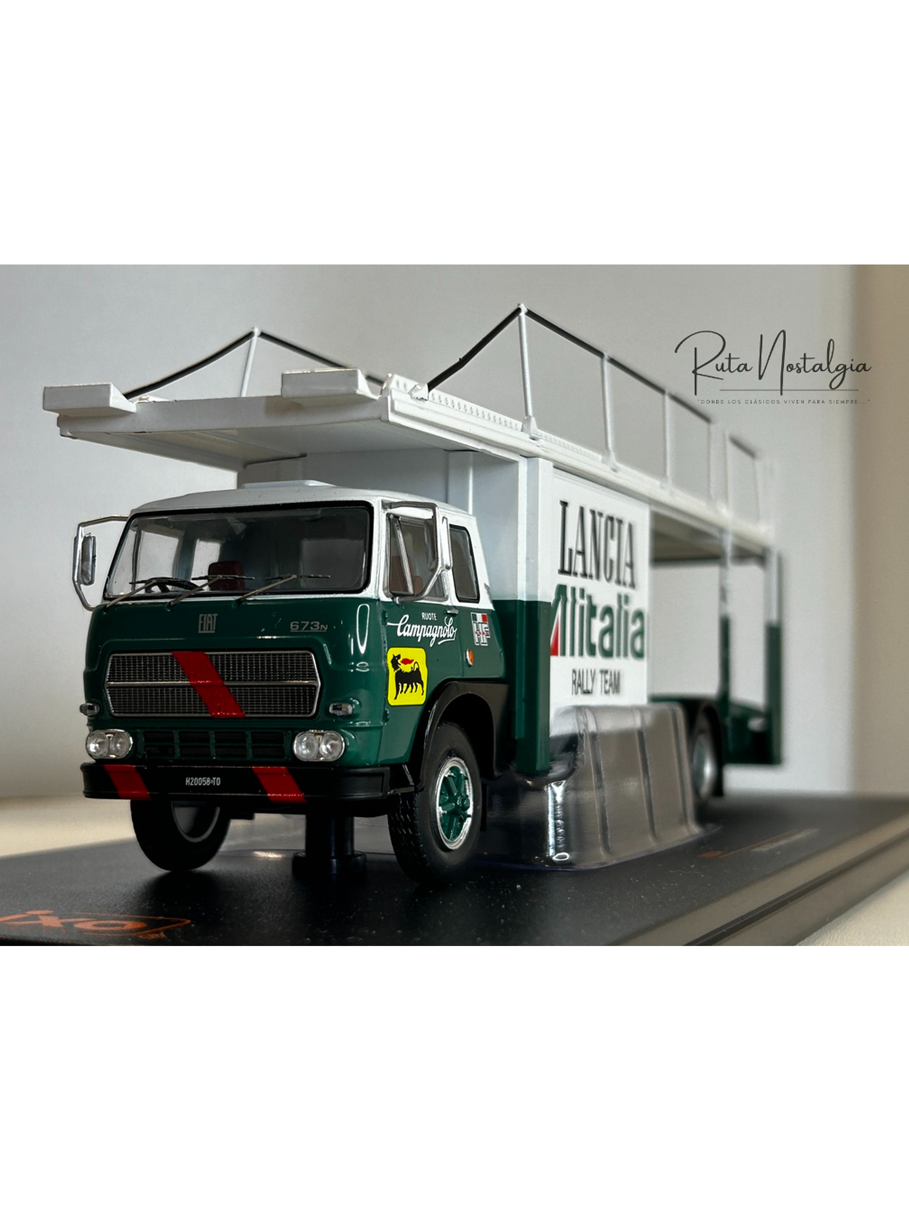 Camión Fiat 673 Lancia Alitalia Rally Team 1976 IXO 1:43 – Transportador de autos de rally clásico coleccionable 1
