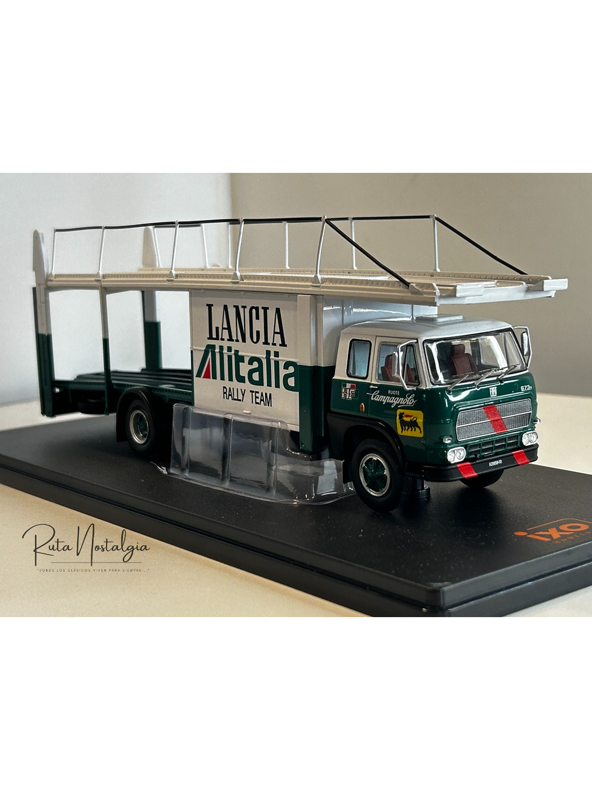 Camión Fiat 673 Lancia Alitalia Rally Team 1976 IXO 1:43 – Transportador de autos de rally clásico coleccionable 3