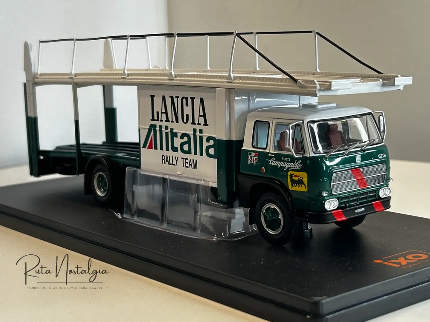 Camión Fiat 673 Lancia Alitalia Rally Team 1976 IXO 1:43 3