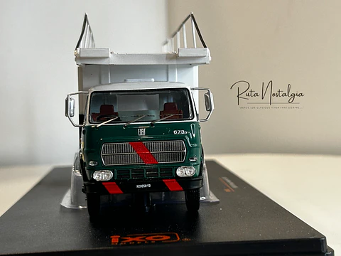 Camión Fiat 673 Lancia Alitalia Rally Team 1976 IXO 1:43