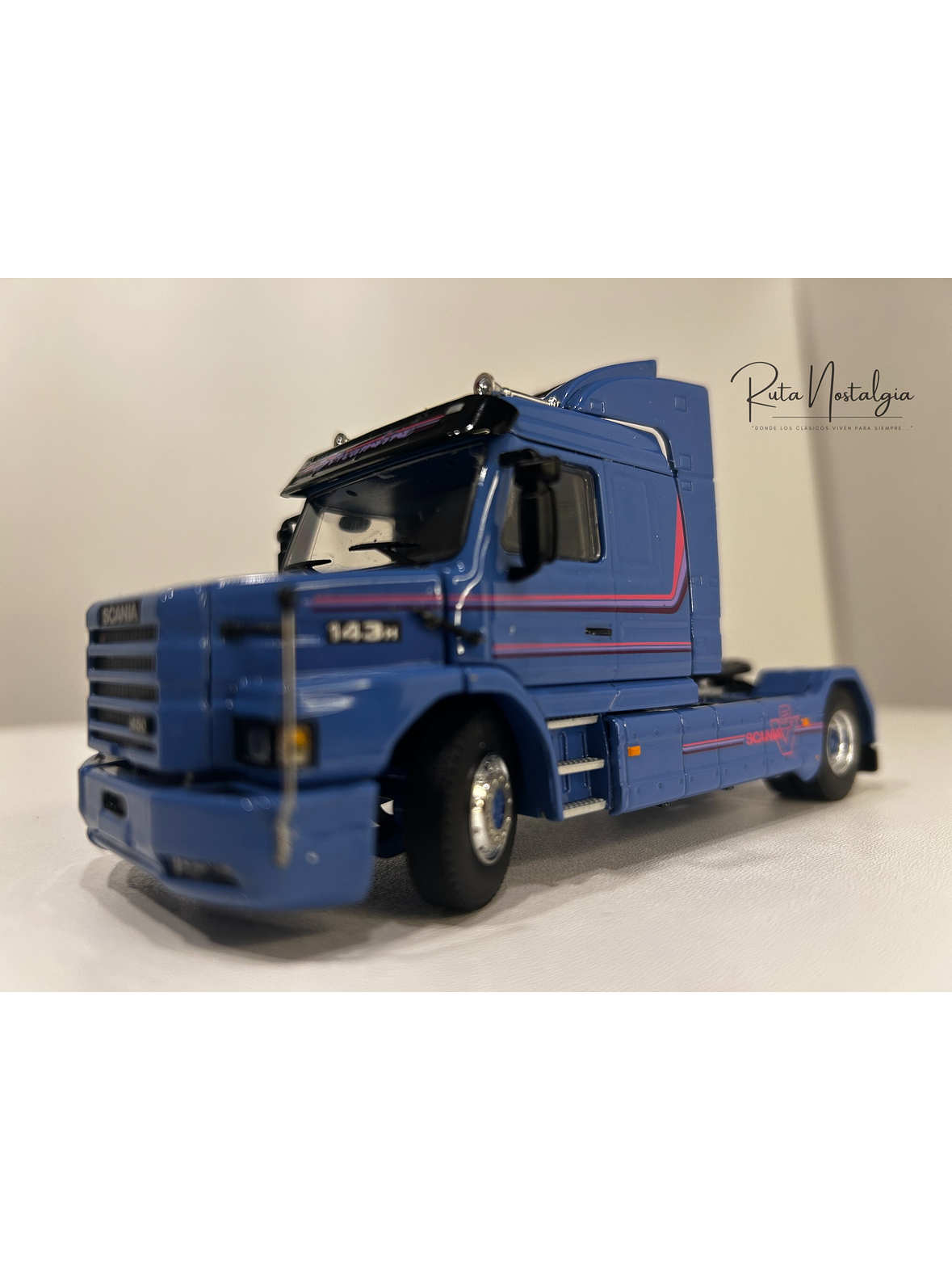 Scania 3 Series 143H Torpedo Streamline 4x2 WSI 1:50 – Camión clásico V8 a escala 4