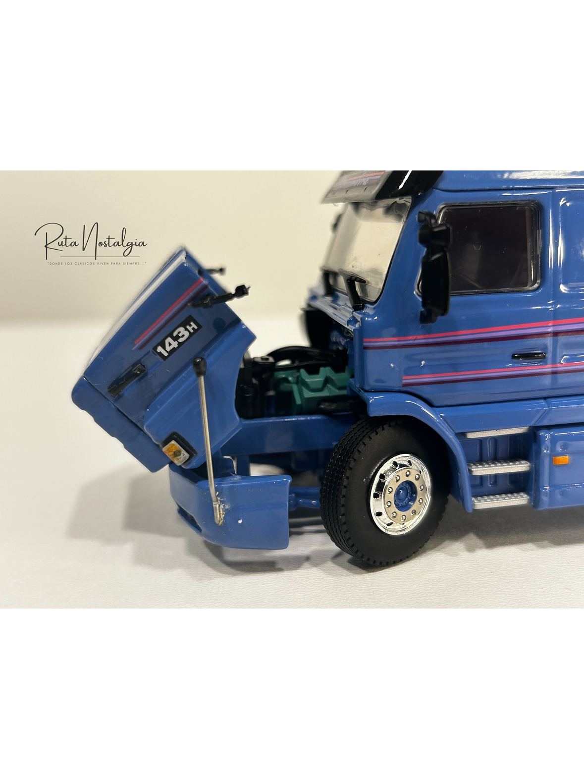 Scania 3 Series 143H Torpedo Streamline 4x2 WSI 1:50 – Camión clásico V8 a escala 5