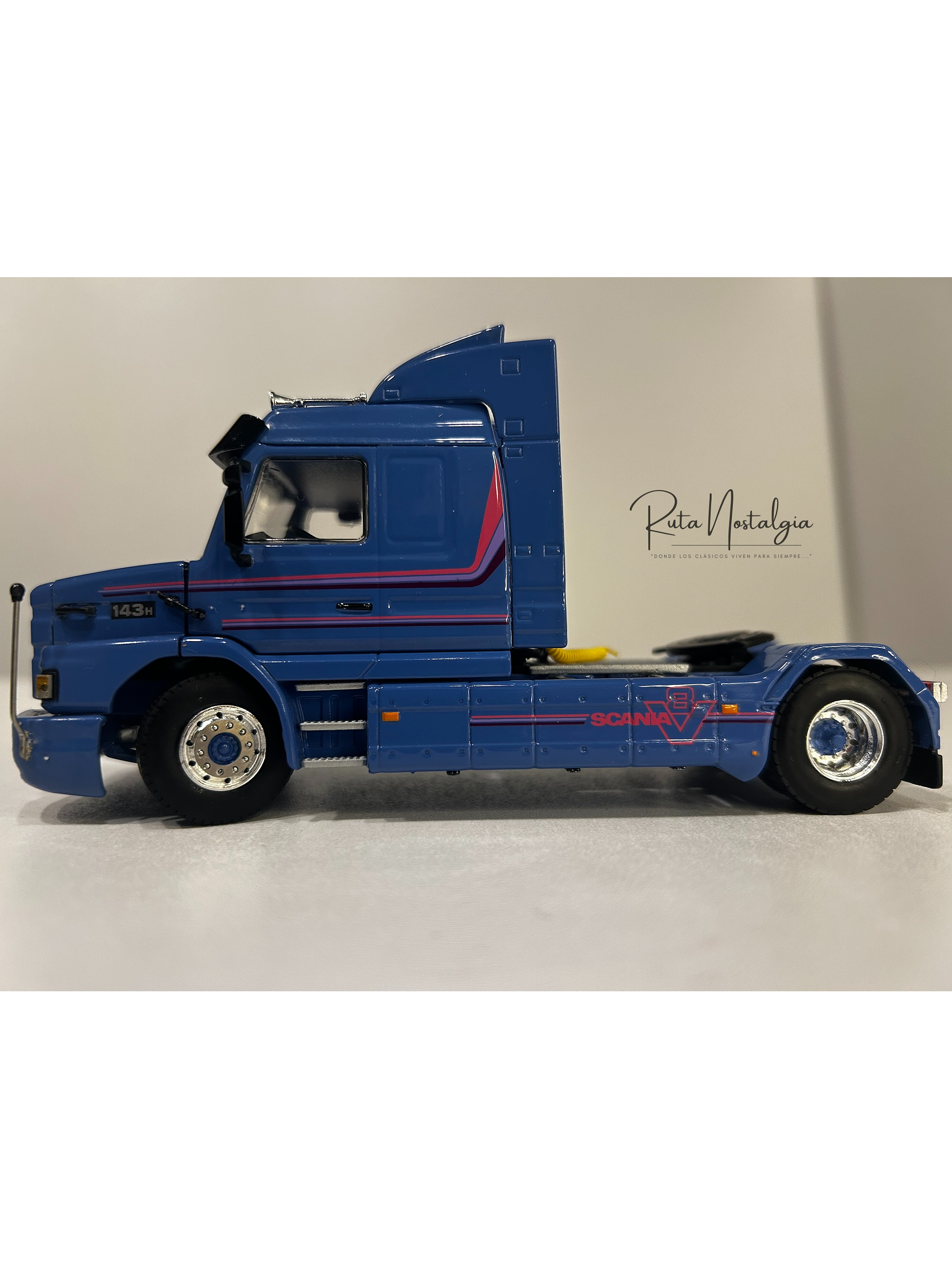 Scania 3 Series 143H Torpedo Streamline 4x2 WSI 1:50 – Camión clásico V8 a escala 6