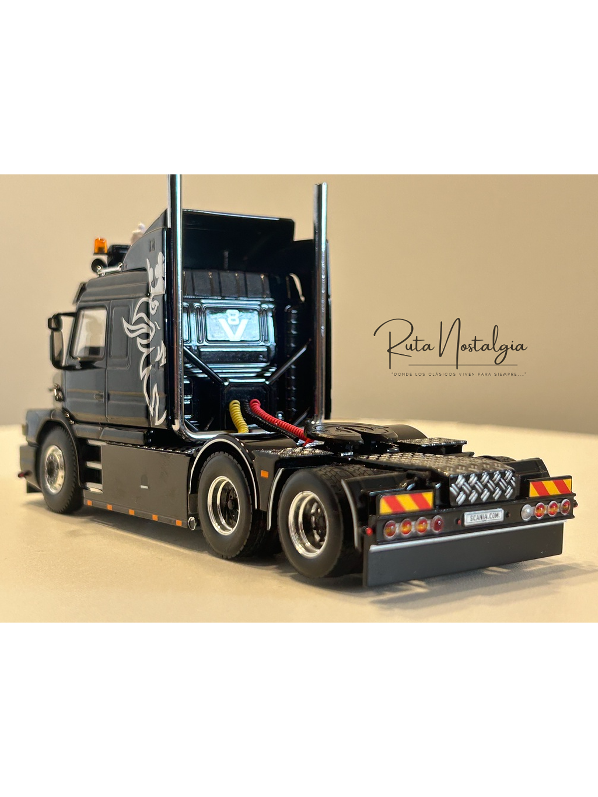 WSI Premium Line Scania 3 Series Torpedo Streamline 6x2 1:50 – Clásico V8 143M 500 negro para coleccionistas en Chile 8