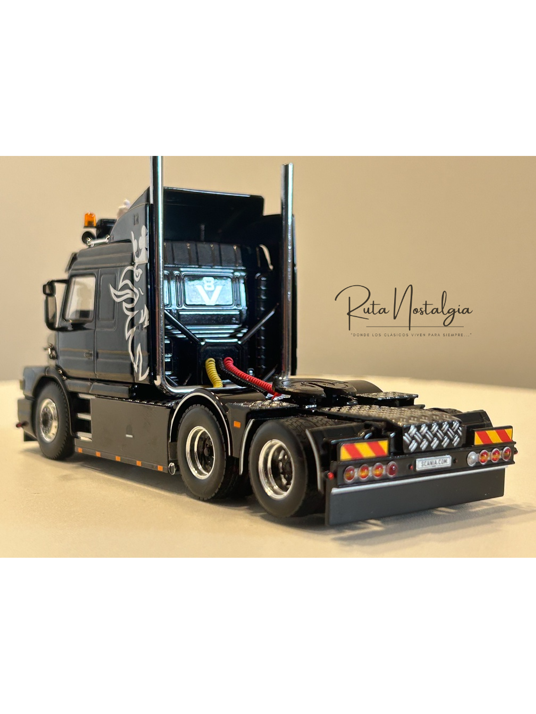 WSI Premium Line Scania 3 Series Torpedo Streamline 6x2 1:50 – Clásico V8 143M 500 negro para coleccionistas en Chile 8