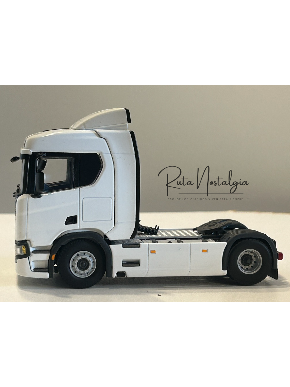 WSI Scania R Normal CR20N 4x2 1:50 – Tracto camión sueco de nueva generación para coleccionistas en Chile 8